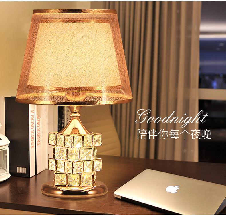 Nordic Crystal Table Lamp Bedroom Bedside Lamp Creative Warm Modern Room Decoration