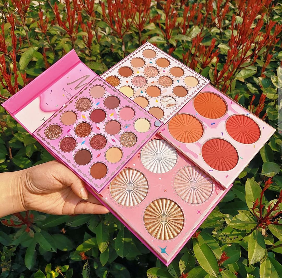 Fashion Eyeshadow Makeup Palette