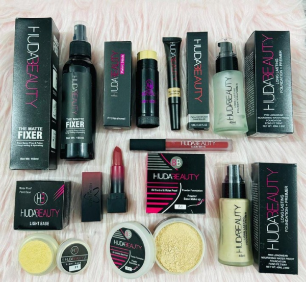 Huda Beauty Deal Pack Of 9