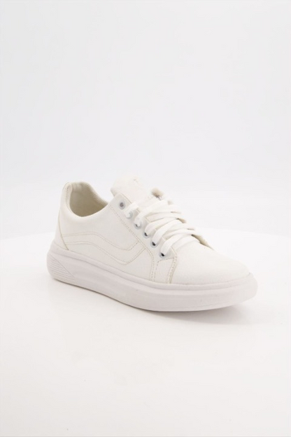 Men Casual White Sneakers With Lines Designs