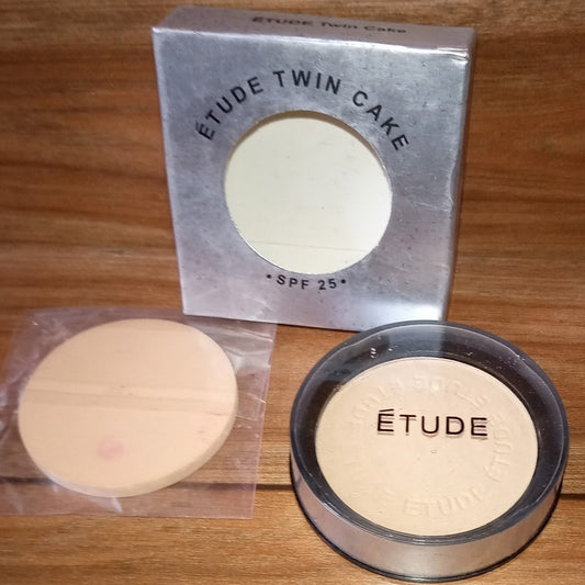 Etude Twin Cake Compact Powder With Puff- Beige 3 Art # SS-ECPB03
